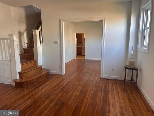 402 WALTER ST, Philadelphia, PA 19111