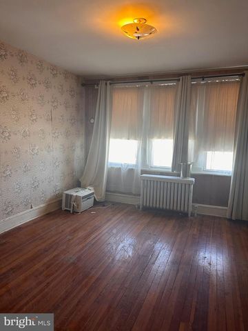 402 WALTER ST, Philadelphia, PA 19111