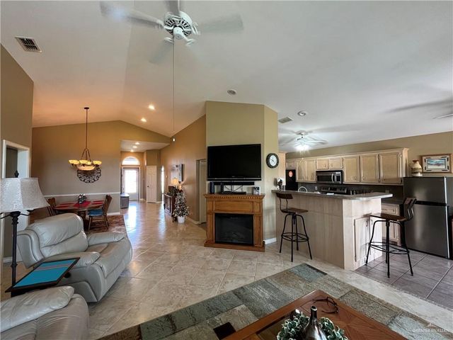 329 Rebecca Drive, Alamo, TX 78516