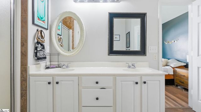 145 Lauren Wood Circle, Taylors, SC 29687