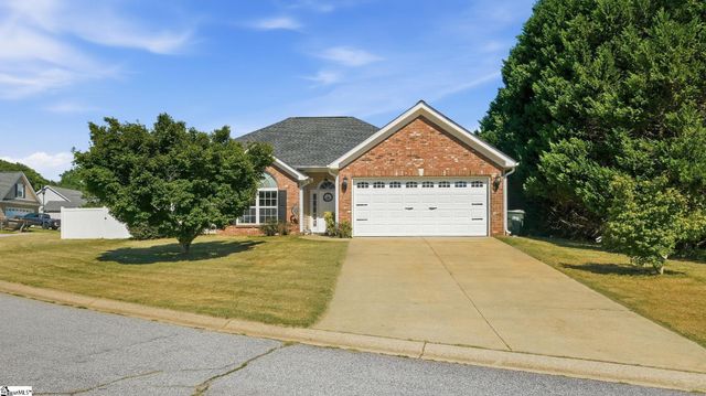 145 Lauren Wood Circle, Taylors, SC 29687