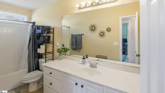 145 Lauren Wood Circle, Taylors, SC 29687