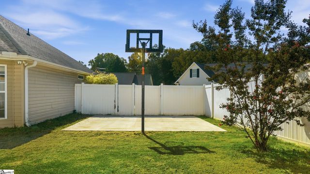 145 Lauren Wood Circle, Taylors, SC 29687