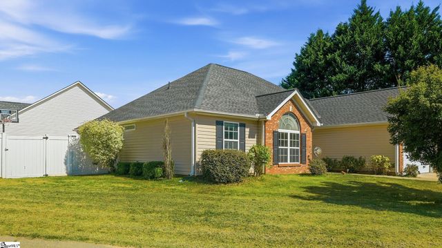 145 Lauren Wood Circle, Taylors, SC 29687