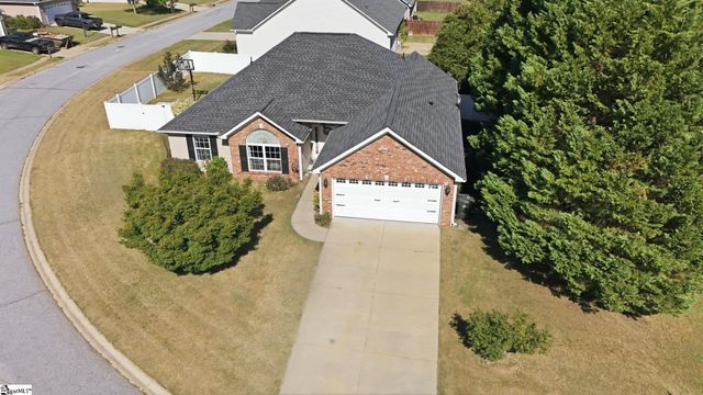 145 Lauren Wood Circle, Taylors, SC 29687