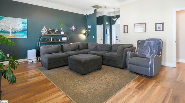 145 Lauren Wood Circle, Taylors, SC 29687