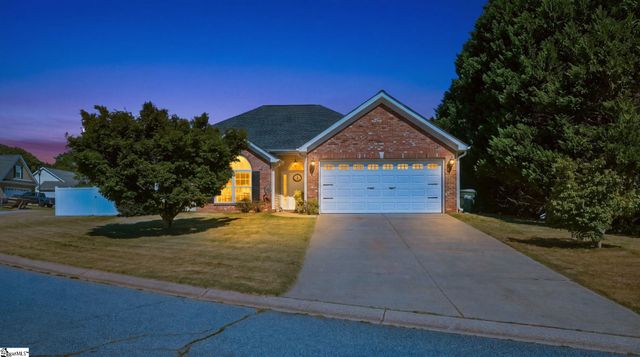 145 Lauren Wood Circle, Taylors, SC 29687