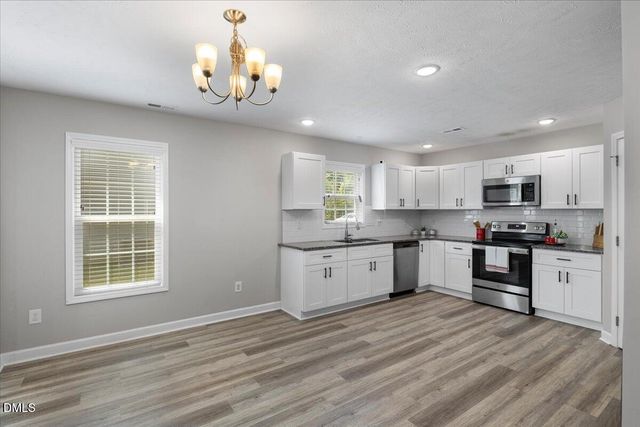 311 W 6th Avenue, Raeford, NC 28376