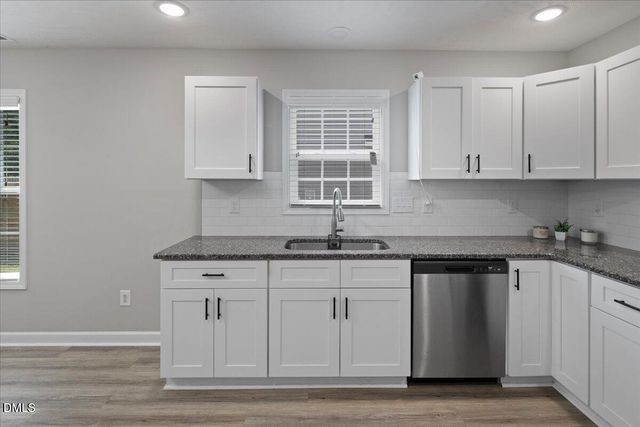 311 W 6th Avenue, Raeford, NC 28376