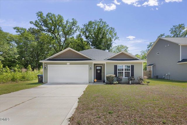 311 W 6th Avenue, Raeford, NC 28376