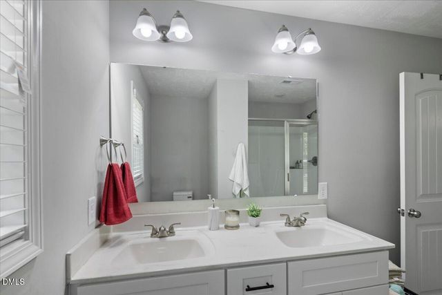 311 W 6th Avenue, Raeford, NC 28376