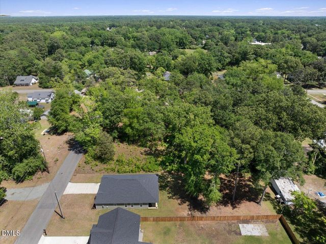 311 W 6th Avenue, Raeford, NC 28376