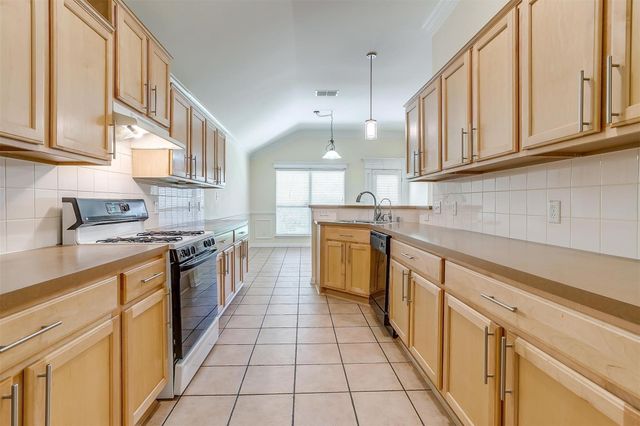 2708 Weslayan Drive, Denton, TX 76210