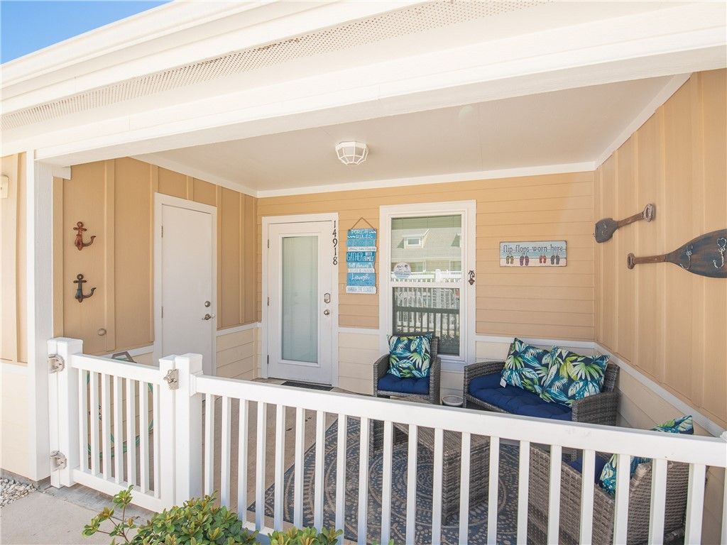 14918 Island Village Dr, Corpus Christi, TX 78418 — exterior