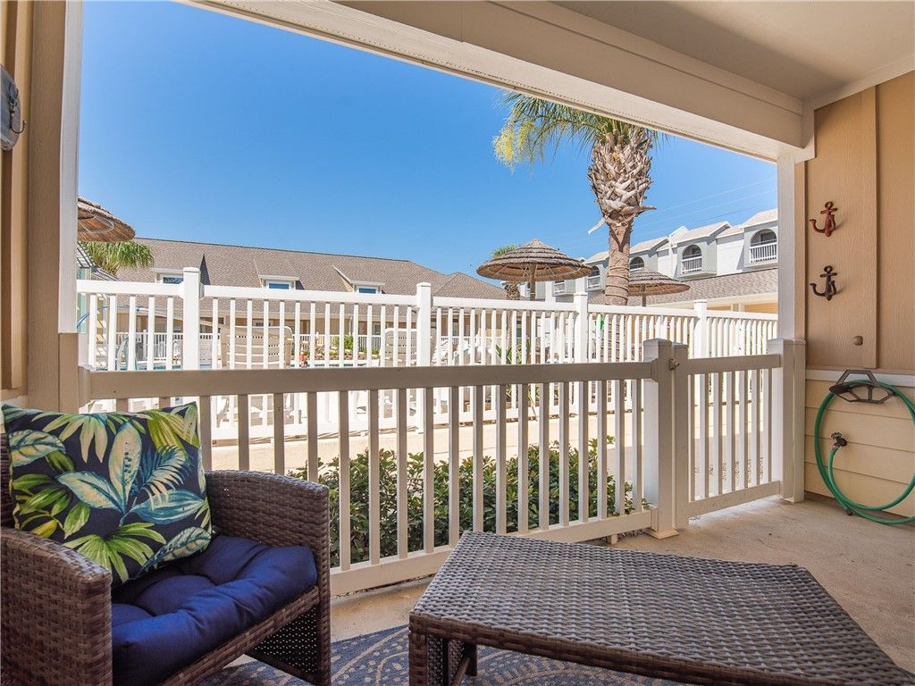 14918 Island Village Dr, Corpus Christi, TX 78418 — photo 5