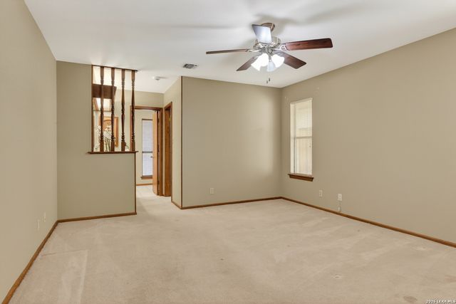 811 Lone Wolf, San Antonio, TX 78232