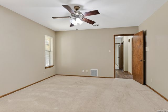 811 Lone Wolf, San Antonio, TX 78232