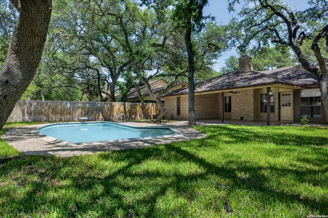 811 Lone Wolf, San Antonio, TX 78232