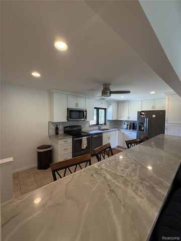 53162 Briar Drive, Shelby Twp, MI 48316
