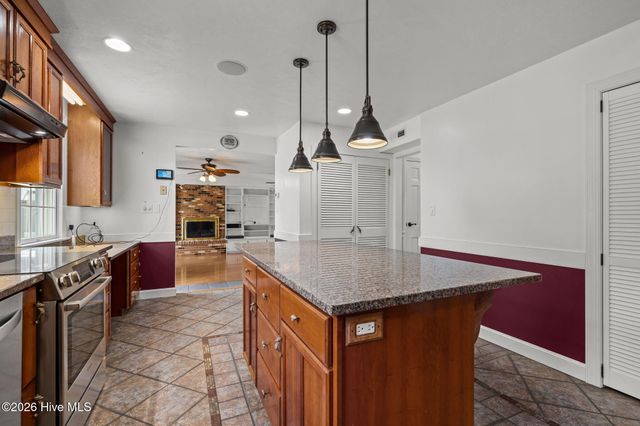 201 Sycamore Drive, Beaufort, NC 28516