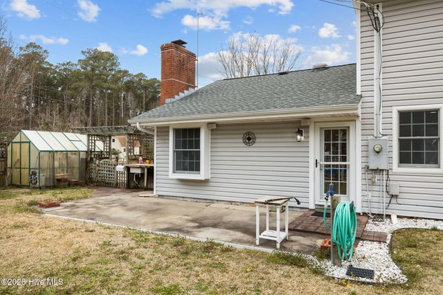 201 Sycamore Drive, Beaufort, NC 28516