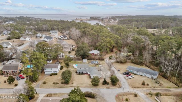 201 Sycamore Drive, Beaufort, NC 28516