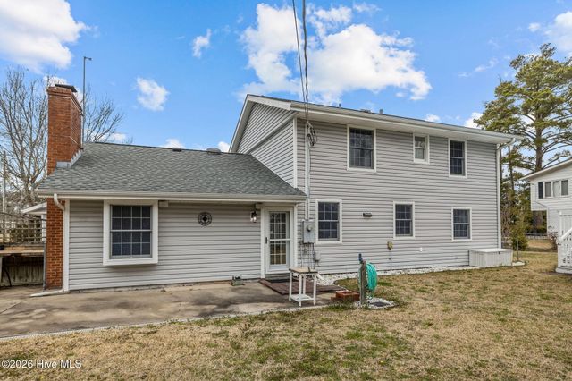 201 Sycamore Drive, Beaufort, NC 28516