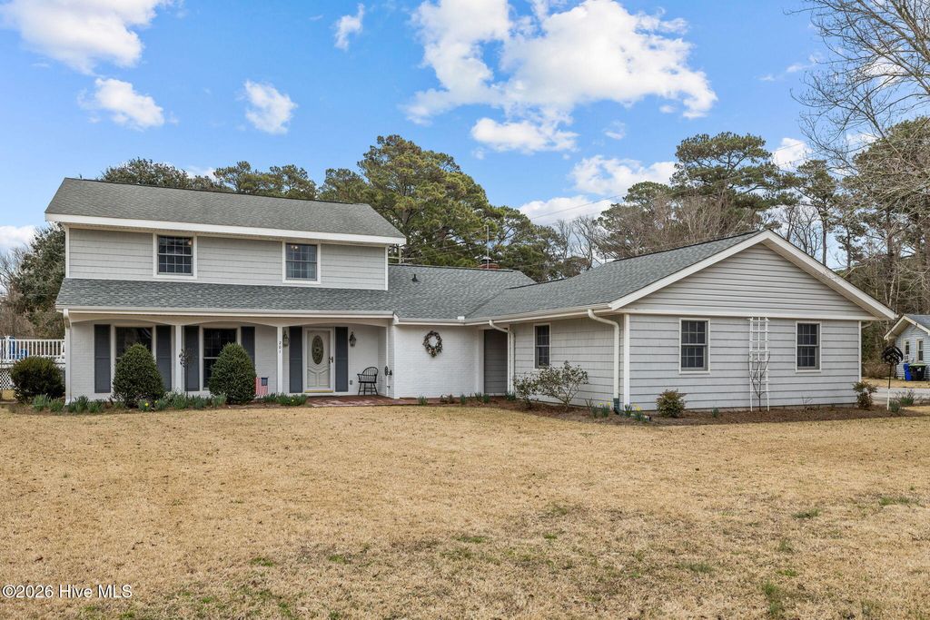 201 Sycamore Drive, Beaufort, NC 28516