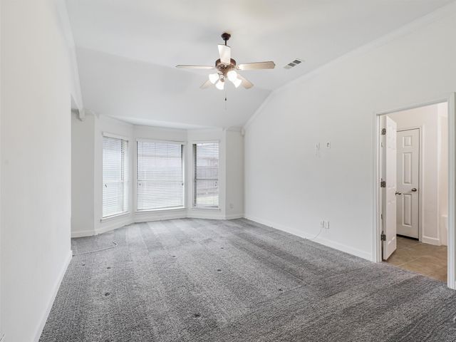 704 Darlington Trail, Fort Worth, TX 76131