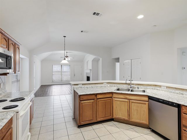 704 Darlington Trail, Fort Worth, TX 76131