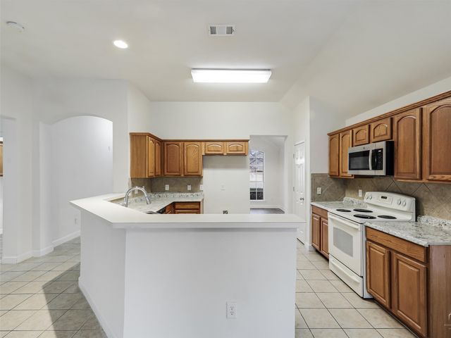 704 Darlington Trail, Fort Worth, TX 76131