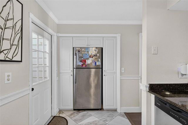 1811 MILL RUN CIRCLE, Tampa, FL 33613