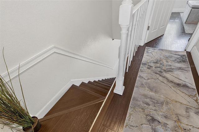 1811 MILL RUN CIRCLE, Tampa, FL 33613