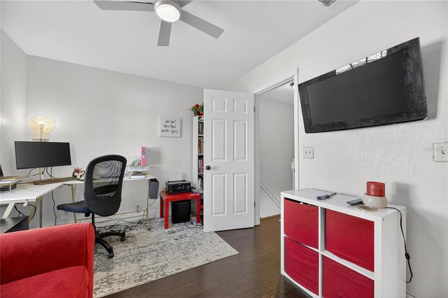 1811 MILL RUN CIRCLE, Tampa, FL 33613