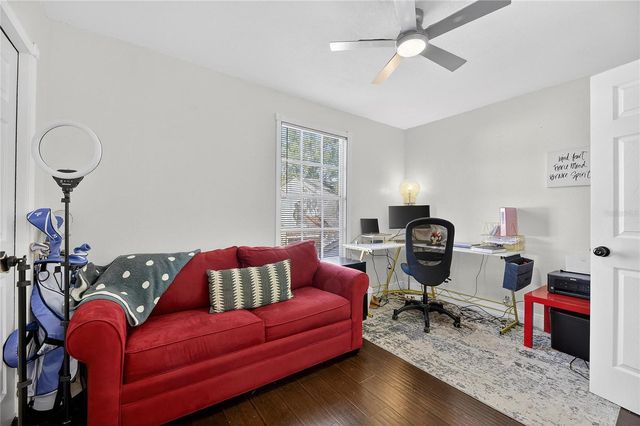 1811 MILL RUN CIRCLE, Tampa, FL 33613