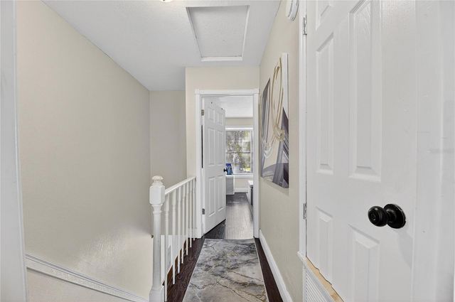 1811 MILL RUN CIRCLE, Tampa, FL 33613