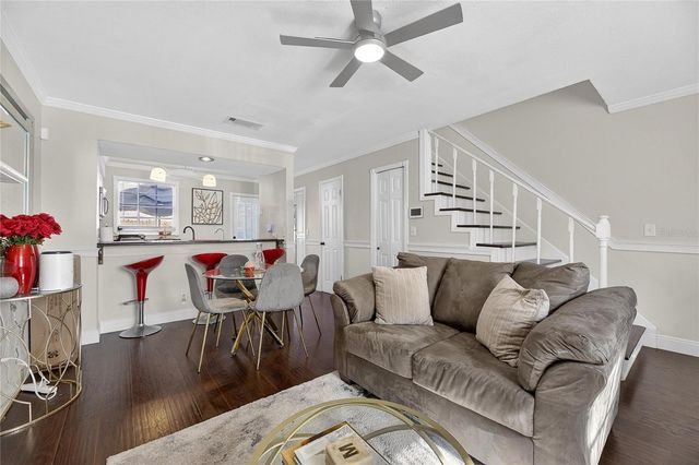 1811 MILL RUN CIRCLE, Tampa, FL 33613