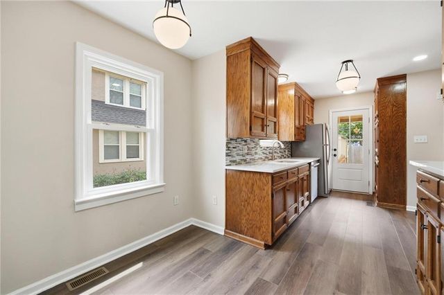 431 E 69th Terrace, Kansas City, MO 64131