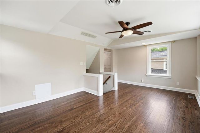 431 E 69th Terrace, Kansas City, MO 64131