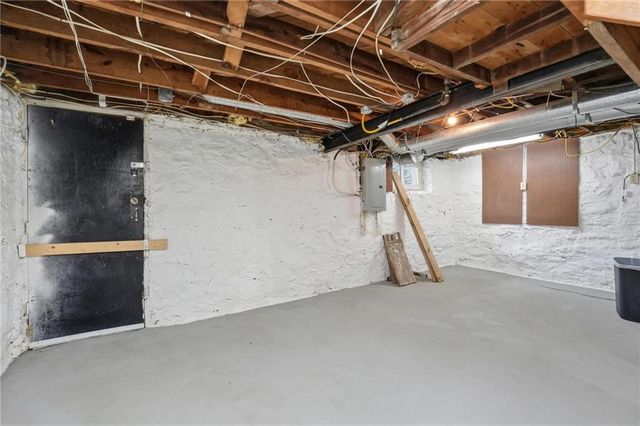 431 E 69th Terrace, Kansas City, MO 64131