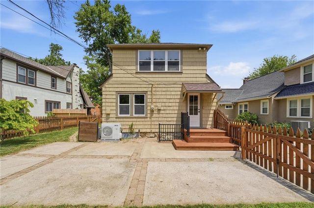 431 E 69th Terrace, Kansas City, MO 64131