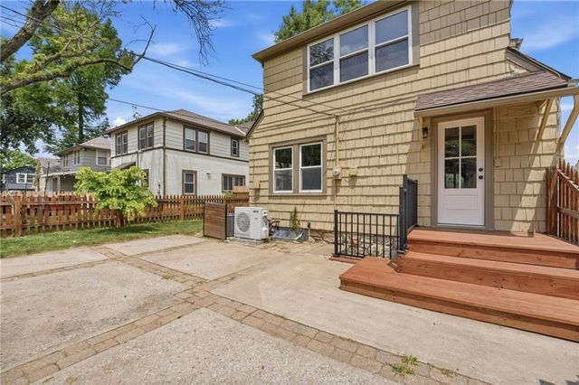 431 E 69th Terrace, Kansas City, MO 64131