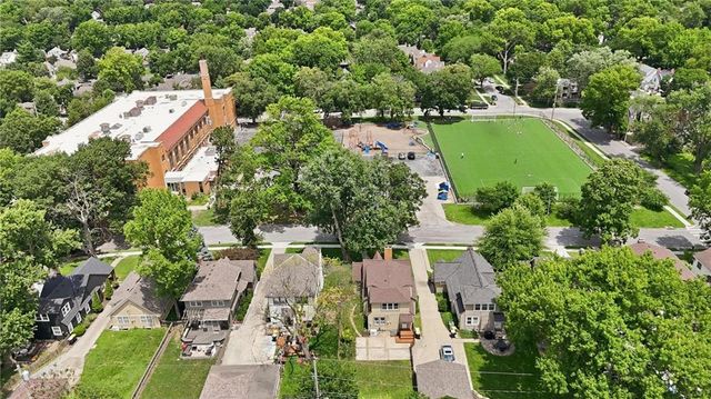 431 E 69th Terrace, Kansas City, MO 64131