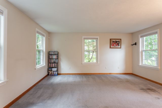 27 Gretchen Way, Raynham, MA 02767