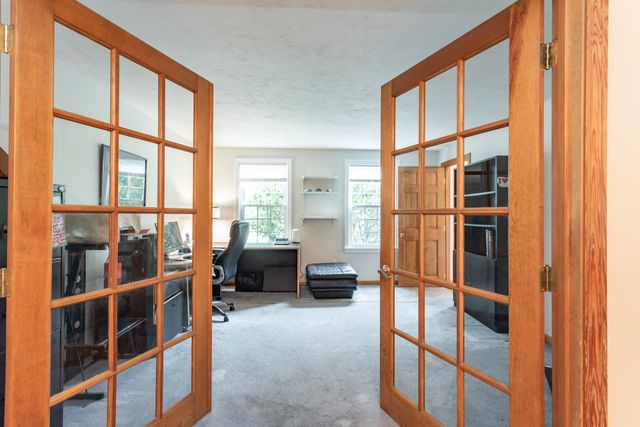 27 Gretchen Way, Raynham, MA 02767
