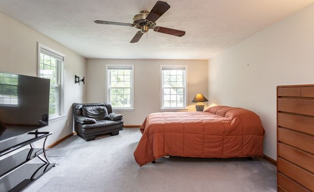 27 Gretchen Way, Raynham, MA 02767