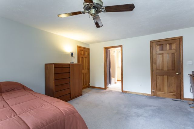 27 Gretchen Way, Raynham, MA 02767