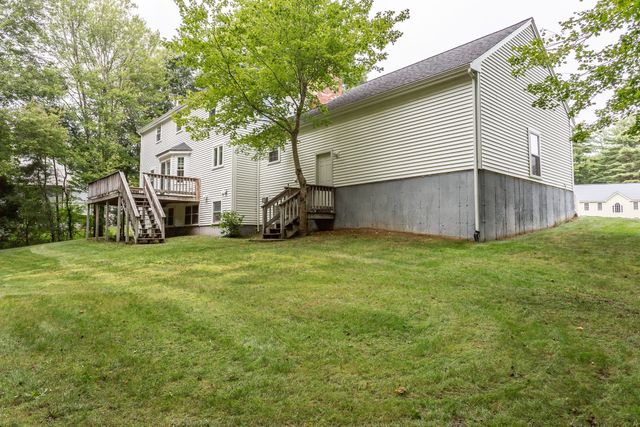 27 Gretchen Way, Raynham, MA 02767