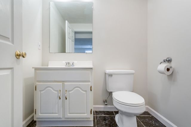 27 Gretchen Way, Raynham, MA 02767