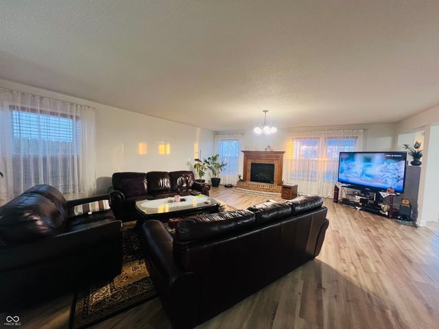 8443 Belle Union Drive, Camby, IN 46113